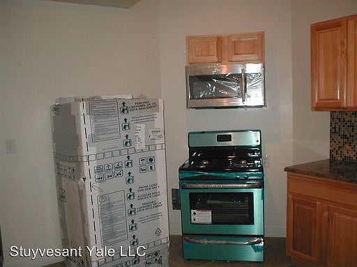 5th image of 319 S Orange Ave