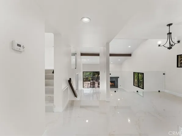 77 Barmore Ct, Glendale, CA 91206