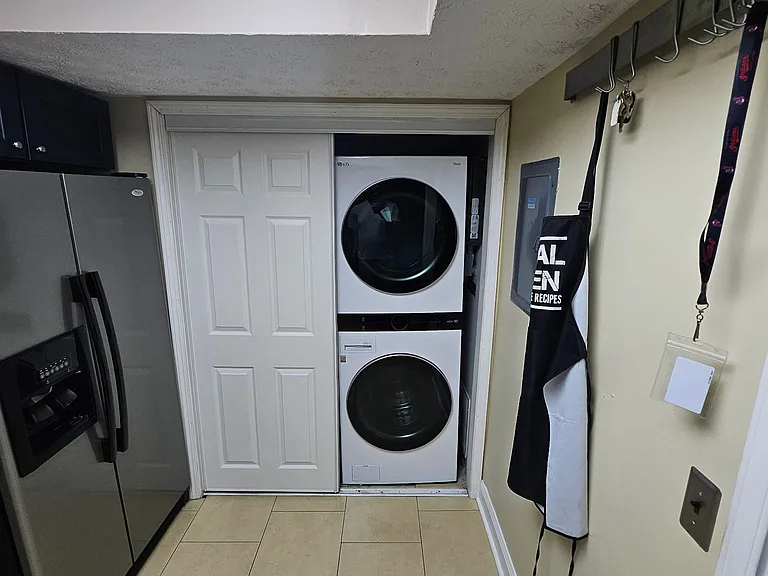 4827 Smoketalk Ln — Photo 8