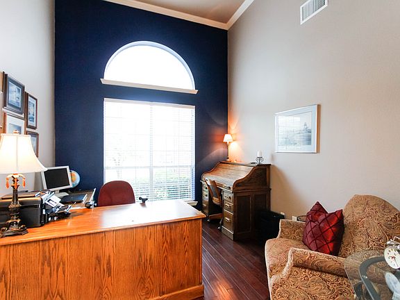 4th image of 4720 McBreyer Pl