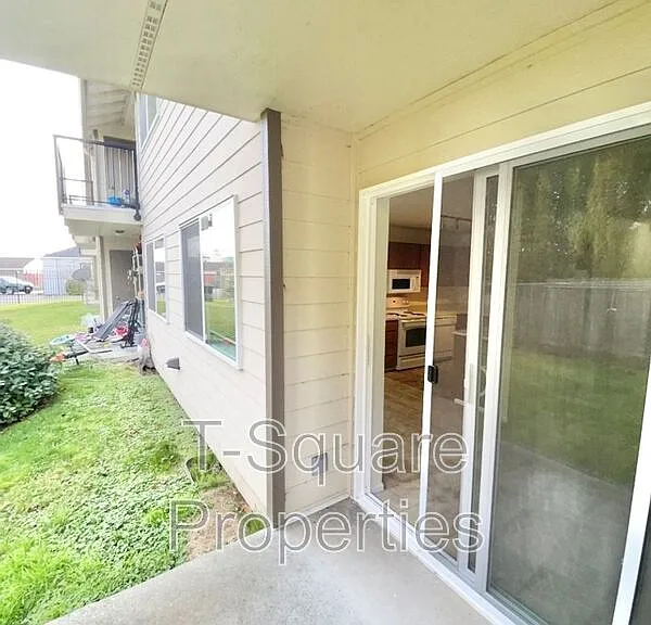 9719 Holly Dr #107 — Photo 5