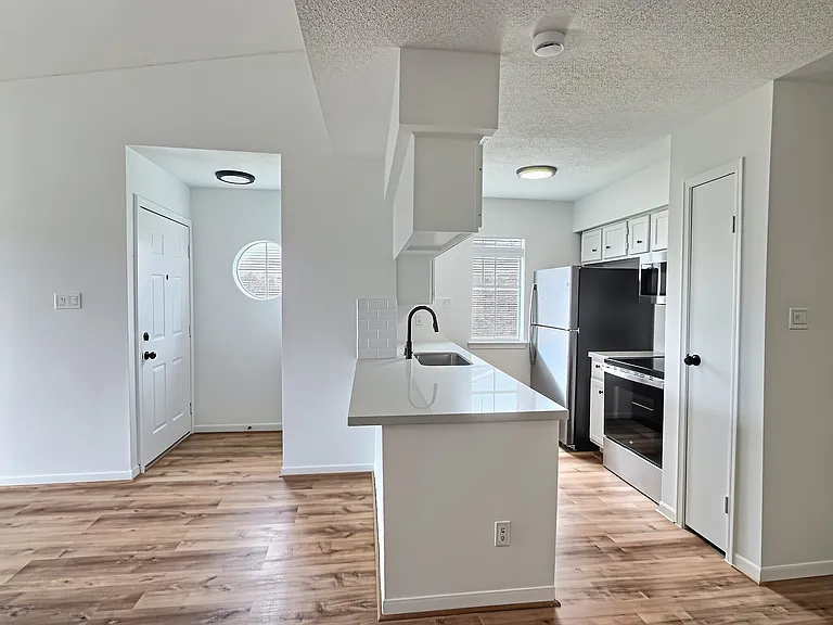 3100 Jeanetta St #810 — Photo 9
