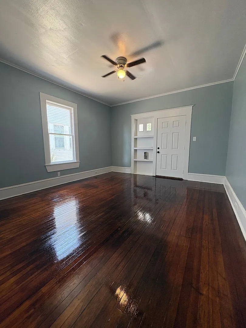 Gorgeous 1 bedroom/1 bath Duplex in Historic Highland! — Photo 3