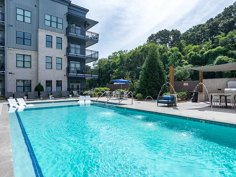 One Riverside Apartments — Photo 7