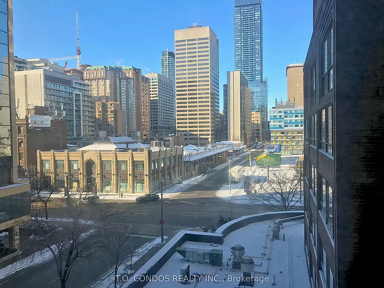 633 Bay St #511 — Photo 15