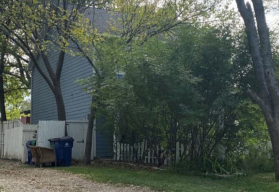 5th image of 503 Barnes St