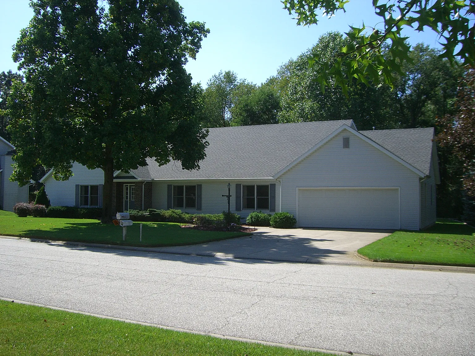 51661 Waterford Ln photo 1