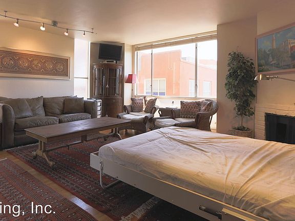 2nd image of 439 Greenwich St APT 4B