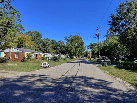 4th image of 2495 Coleman Ave
