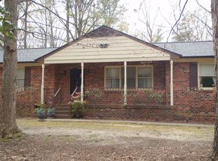 844 Grapevine Rd, Sandston, VA 23150