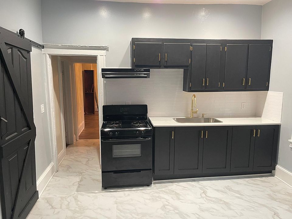 1st image of 165 Fulton St