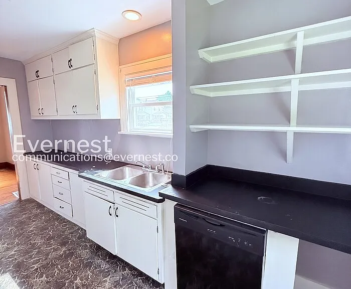 1803 Talbot St — Photo 5