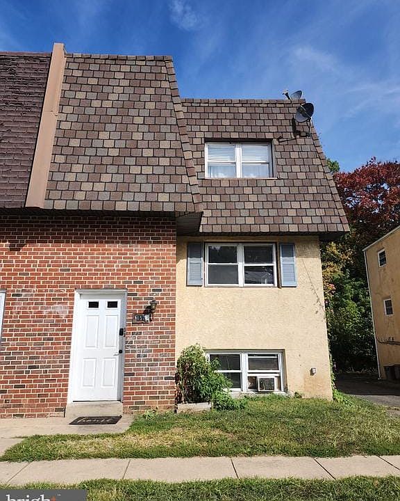 1st image of 157 Meadowbrook Ln #1