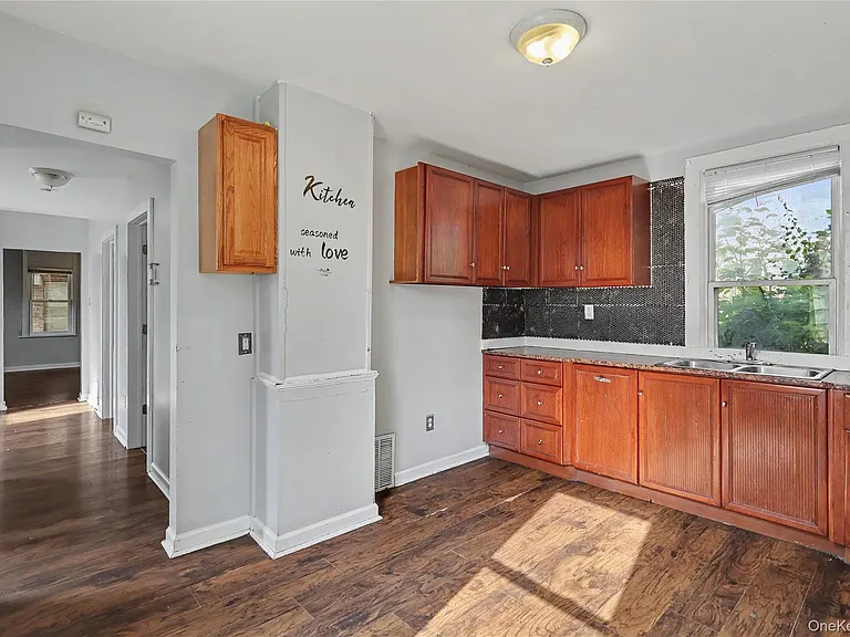 39 Spruce St — Photo 31