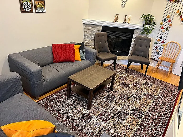 972 Krista Ct #MAIN FLOOR — Photo 3