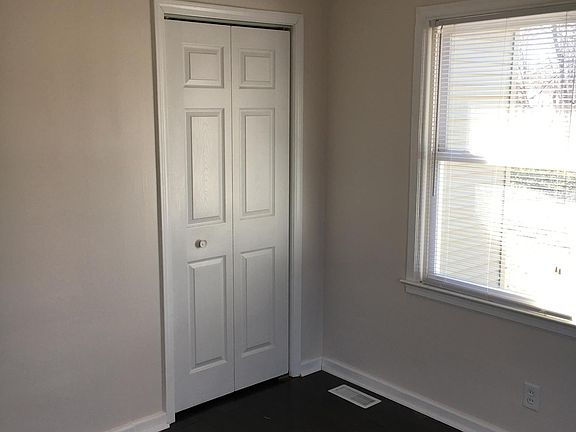 5th image of 417 Snow Ave