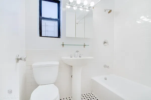 Rented by Hillel Realty Group | media 19