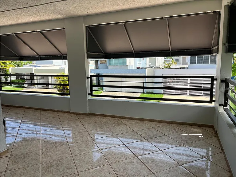 SB 30 La Mansion — Photo 9