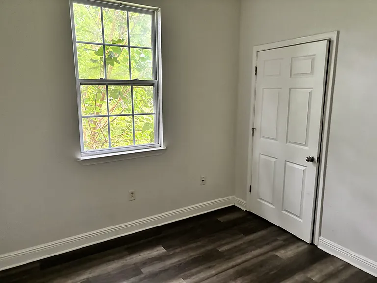 1041 Atlantic Ave — Photo 4