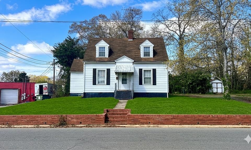 1st image of 645 Patterson St
