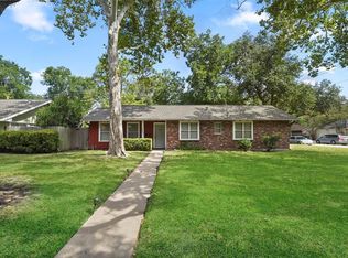9802 Cedardale Dr, Houston, TX 77055