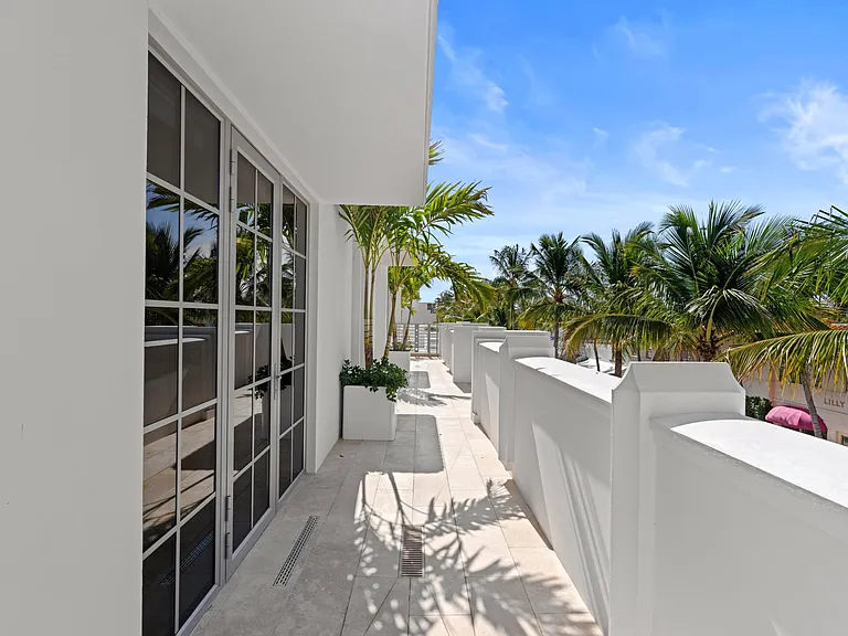 247 Worth Ave #PENTHOUSE — Photo 42