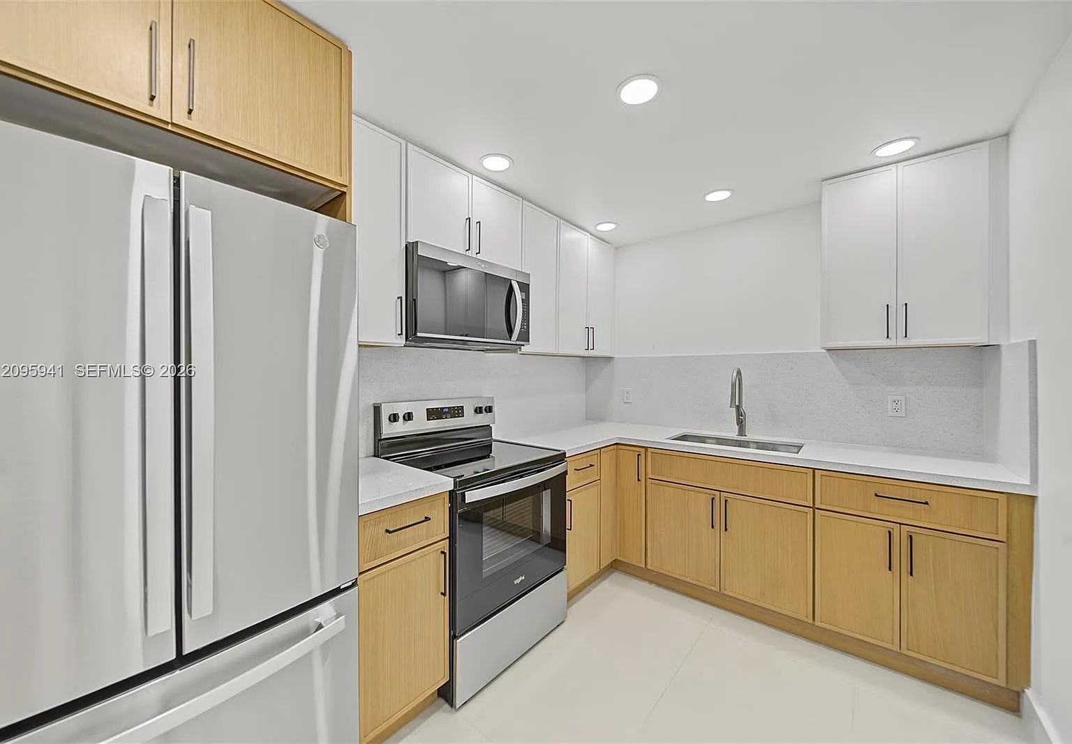 1750 W 46th St — Photo 3