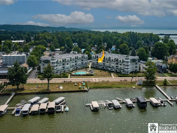 50 Lakeside Dr #B201, Bemus Point, NY 14712