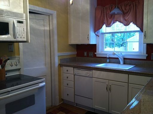 2nd image of 1004 Pepper Ave