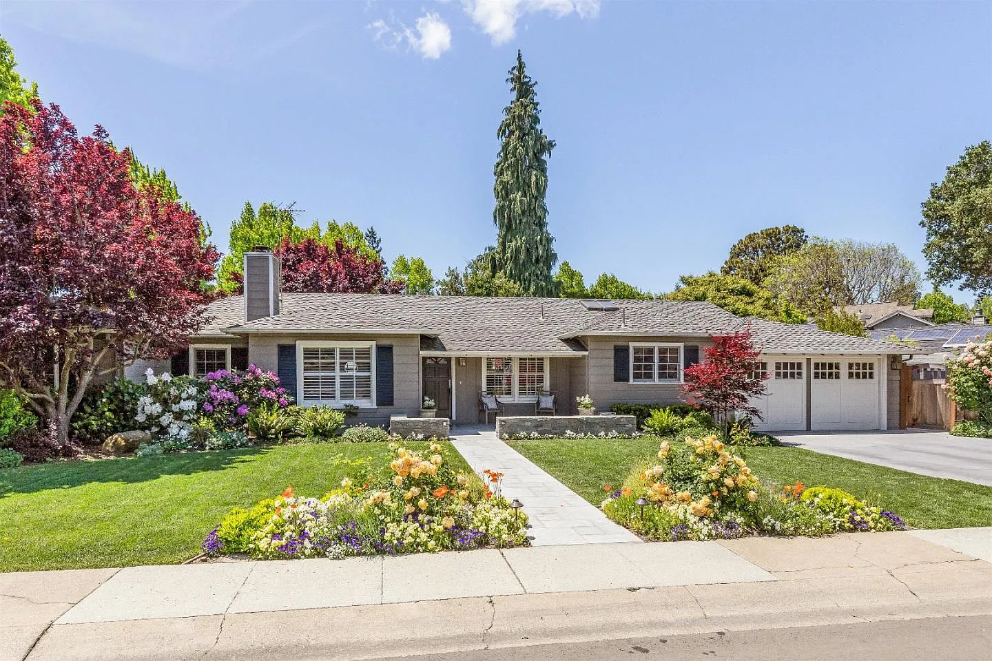 236 Oakhurst Pl photo 1