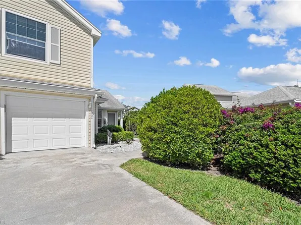 153 Bristol Ln, Naples, FL