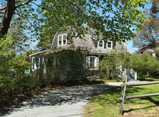 209 Bishops Ln, Southampton, NY 11968