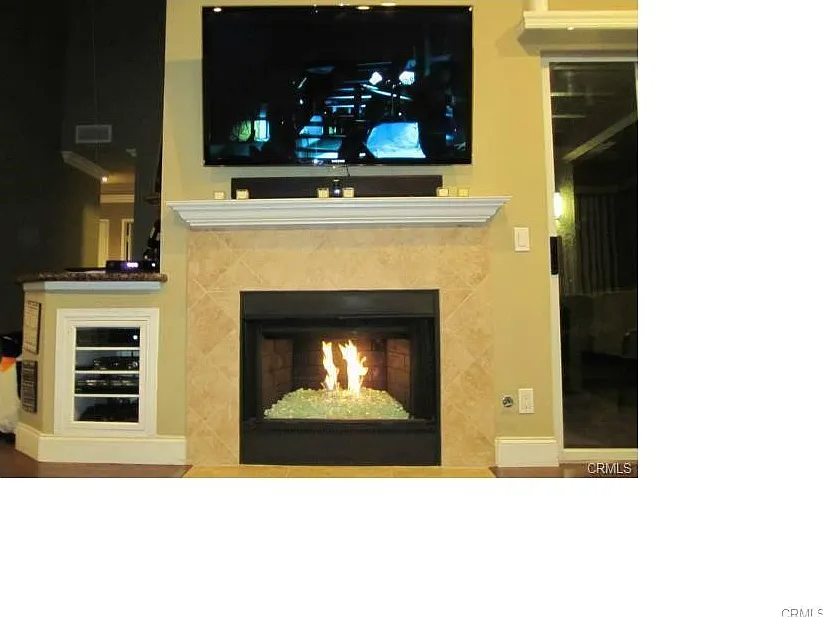 2 bed, 1252 sqft, $3,000 — Photo 3