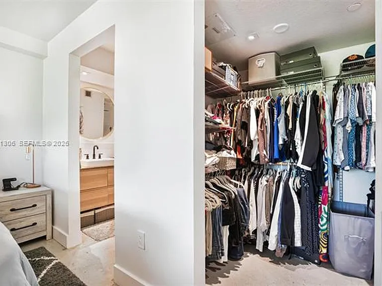 245 Michigan Ave #5-LG — Photo 17