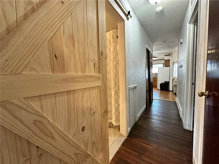 1515 Livingston St — Photo 21