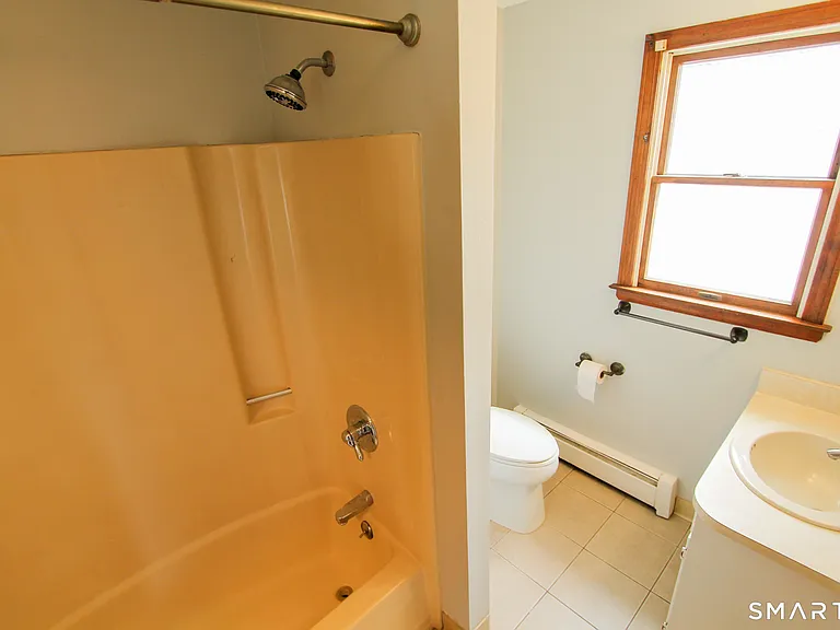 17 Pinehurst Ave #2 — Photo 19