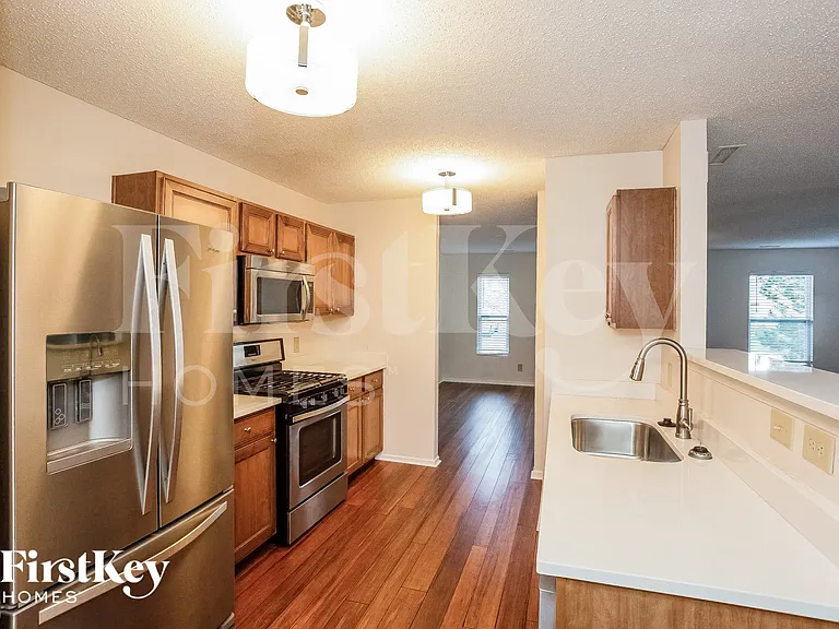 15393 Border Dr — Photo 5