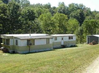 7121 Town Rd #466, Lakeville, OH 44638