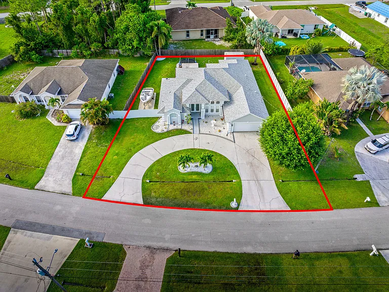 5918 NW Hann Dr — Photo 1