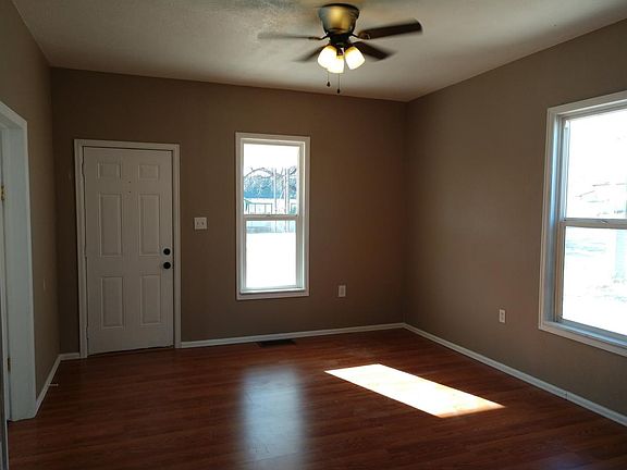 2nd image of 1409 E 5th St