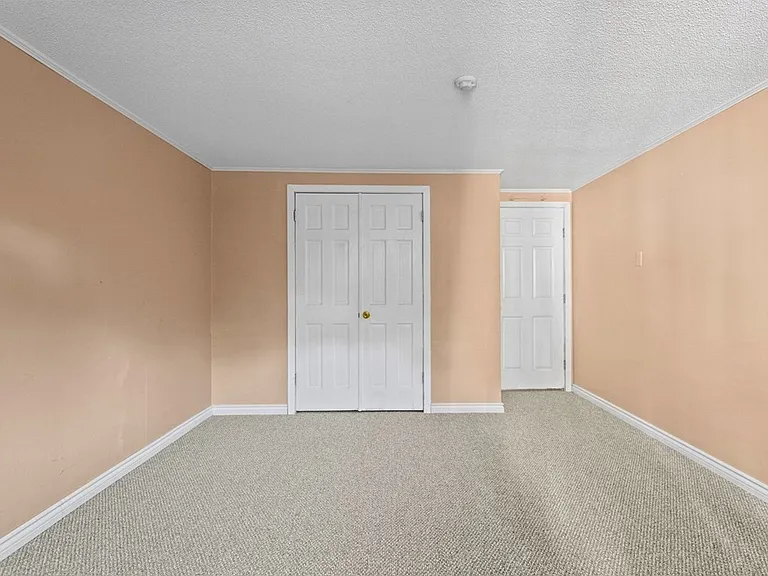 131 Creek St #5 — Photo 17
