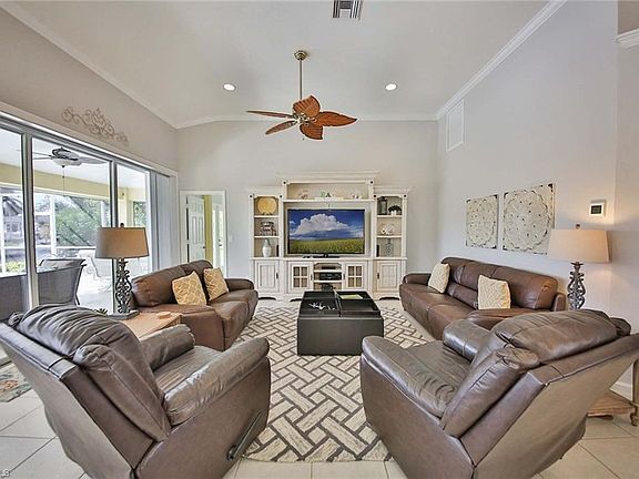 4th image of 132 Shorecrest Ct