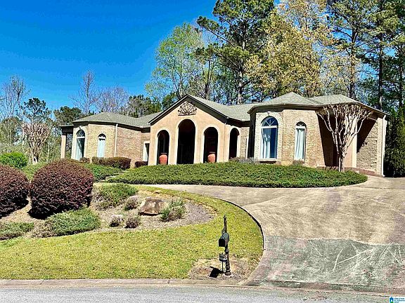 3rd image of 559 Woodbridge Trce