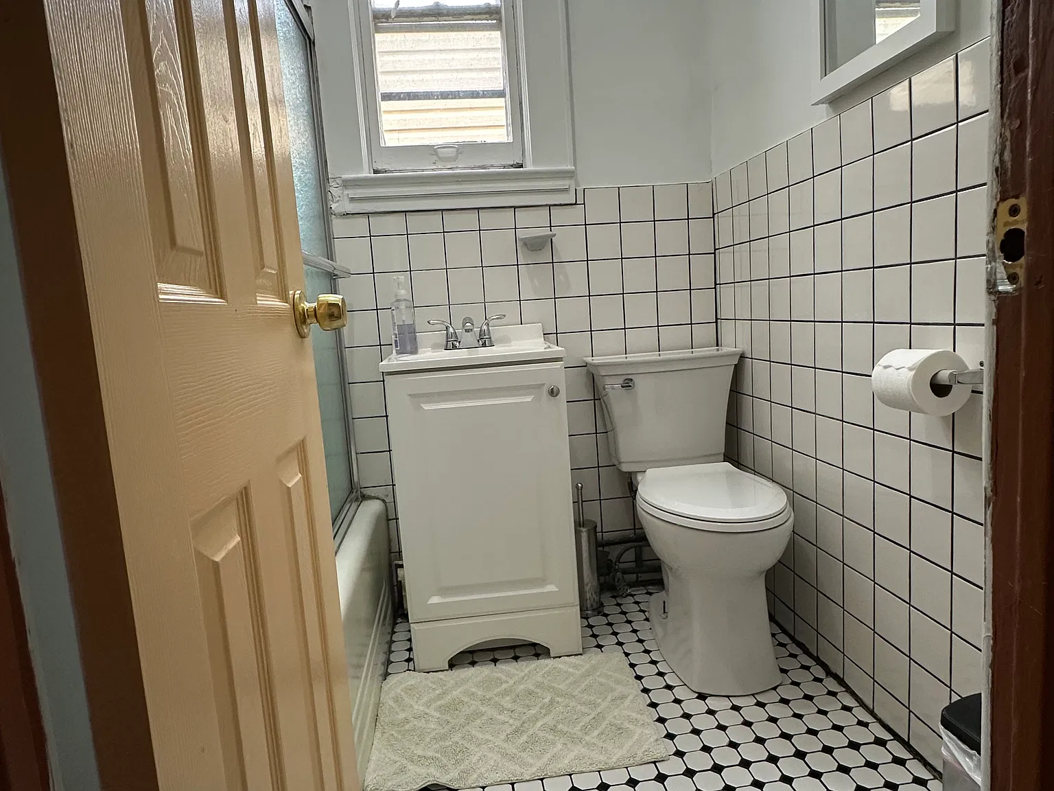 4 bed, $950 — Photo 3