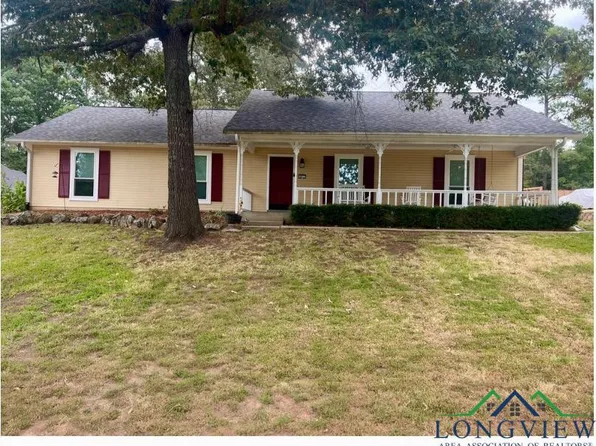 802 Brookhollow Dr, White Oak, TX 75693