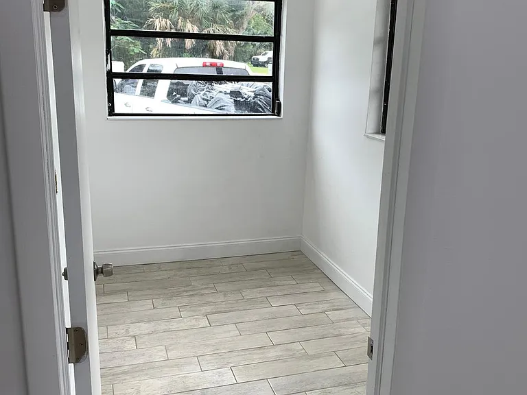 14258 SW 88th Ave — Photo 6
