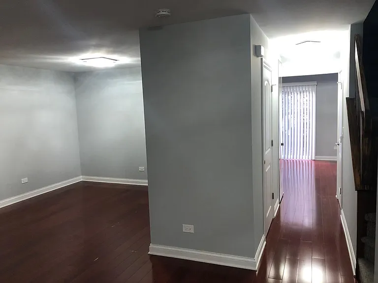 215 Stafford Dr — Photo 7