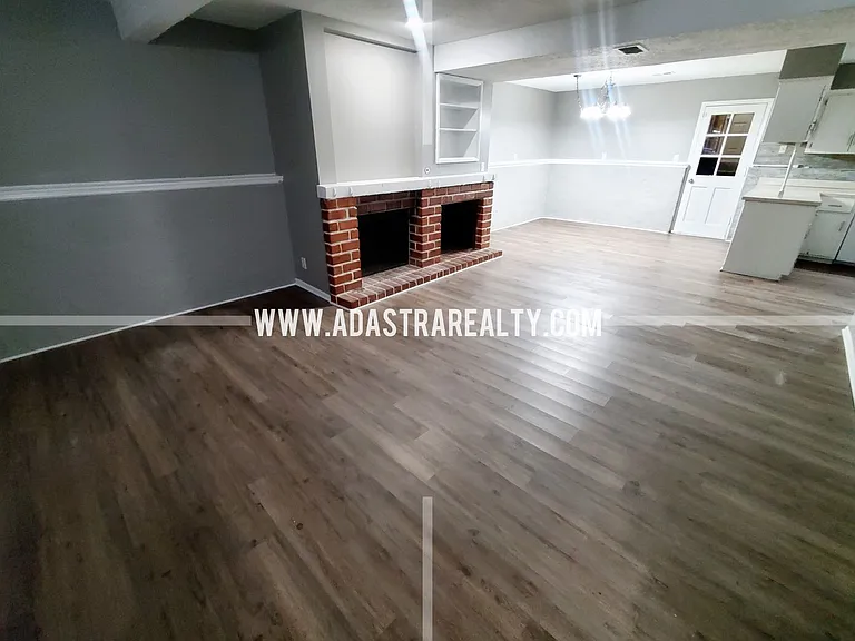1424 E Willow Dr — Photo 4