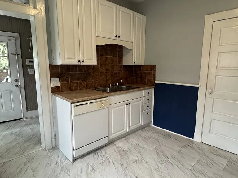 18 5th St — Photo 6