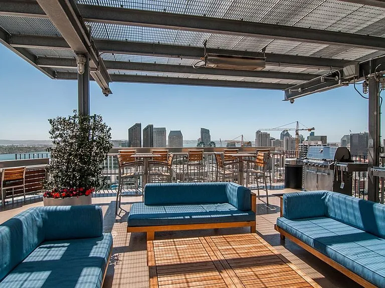 Rooftop lounge